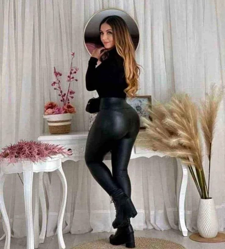 Pantalón Efecto Cuero